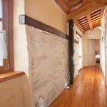 Vila Gelci Trget